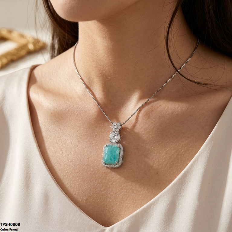 TPSH00808 MMJ Square Flower Pendant - TPSH