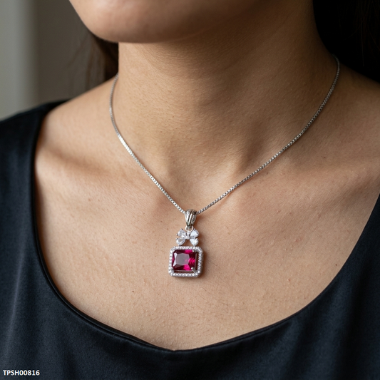 TPSH00816 MSJ Bow Square Pendant - TPSH