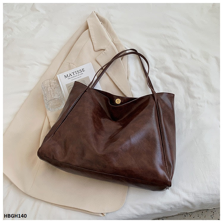HBGH143 BBM Plain Leather Large Bag