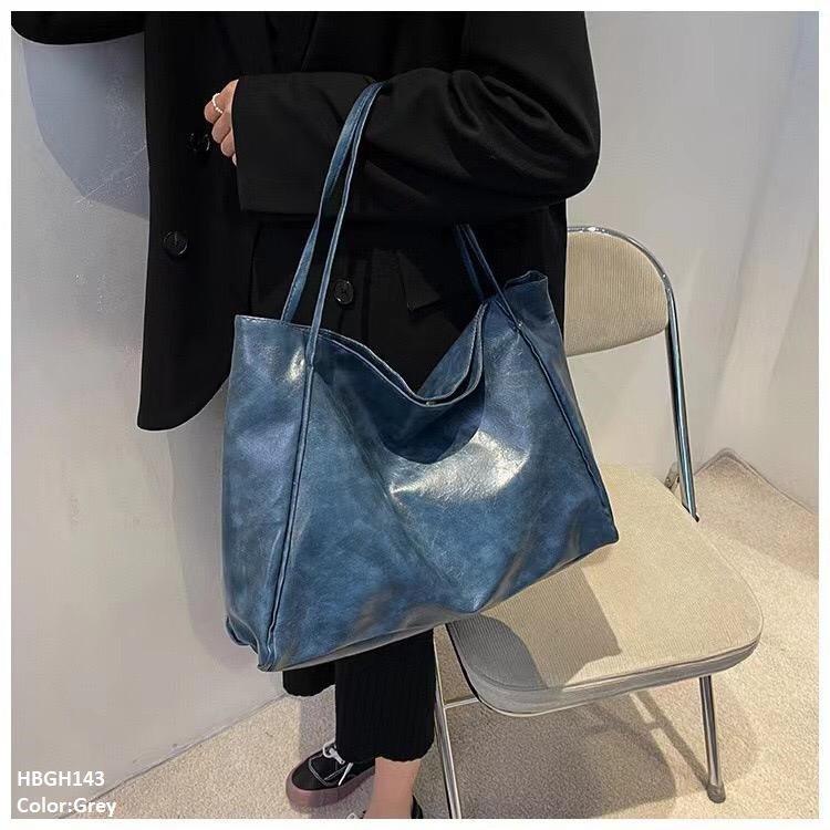 HBGH143 BBM Plain Leather Large Bag