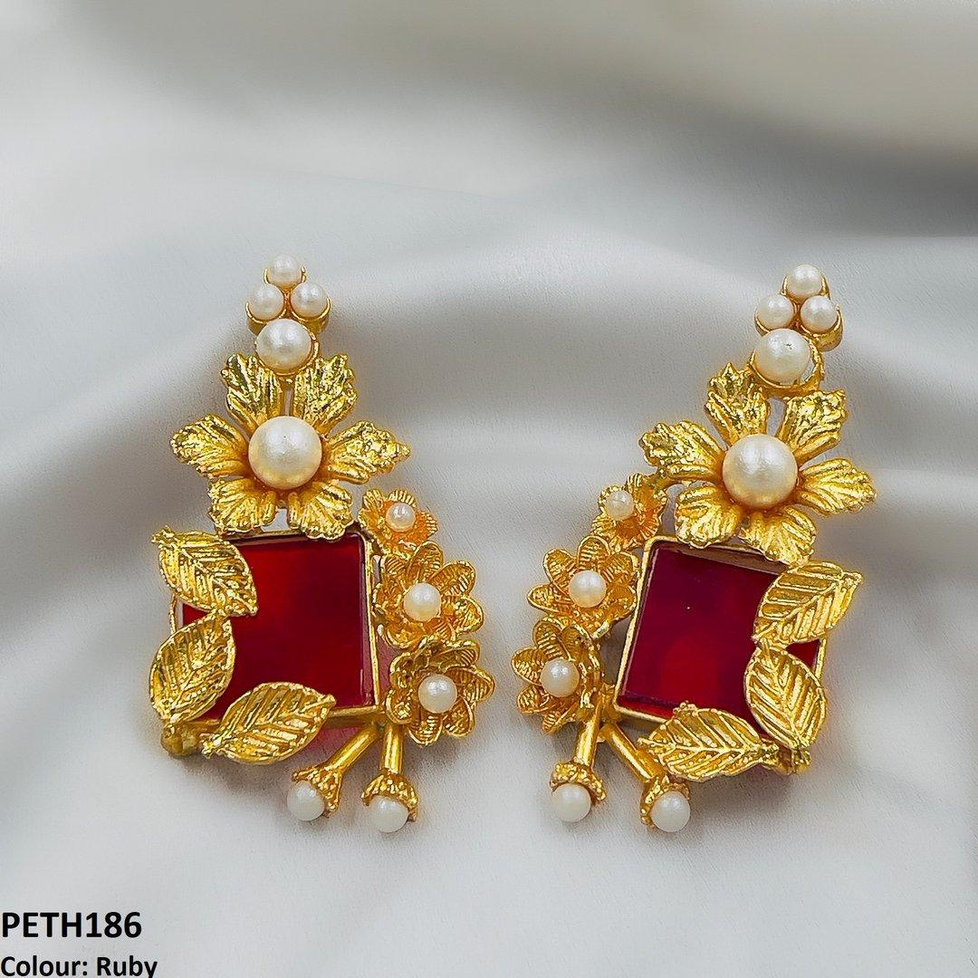 PETH186 FRN Pearl Flower Tops Pair