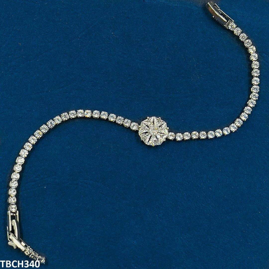 TBCH340 WKO Imp Round Triangle Bracelet