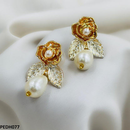 PEDH077 SDQ Flower/Pearl Drop Earring Pair