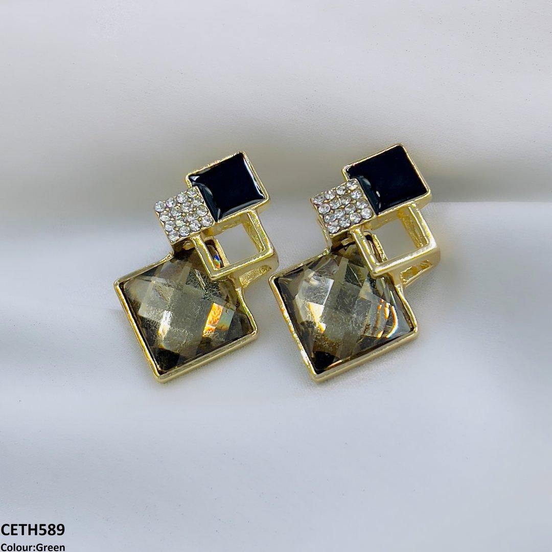 CETH589 YHC Step Rhombus Ear Tops Pair