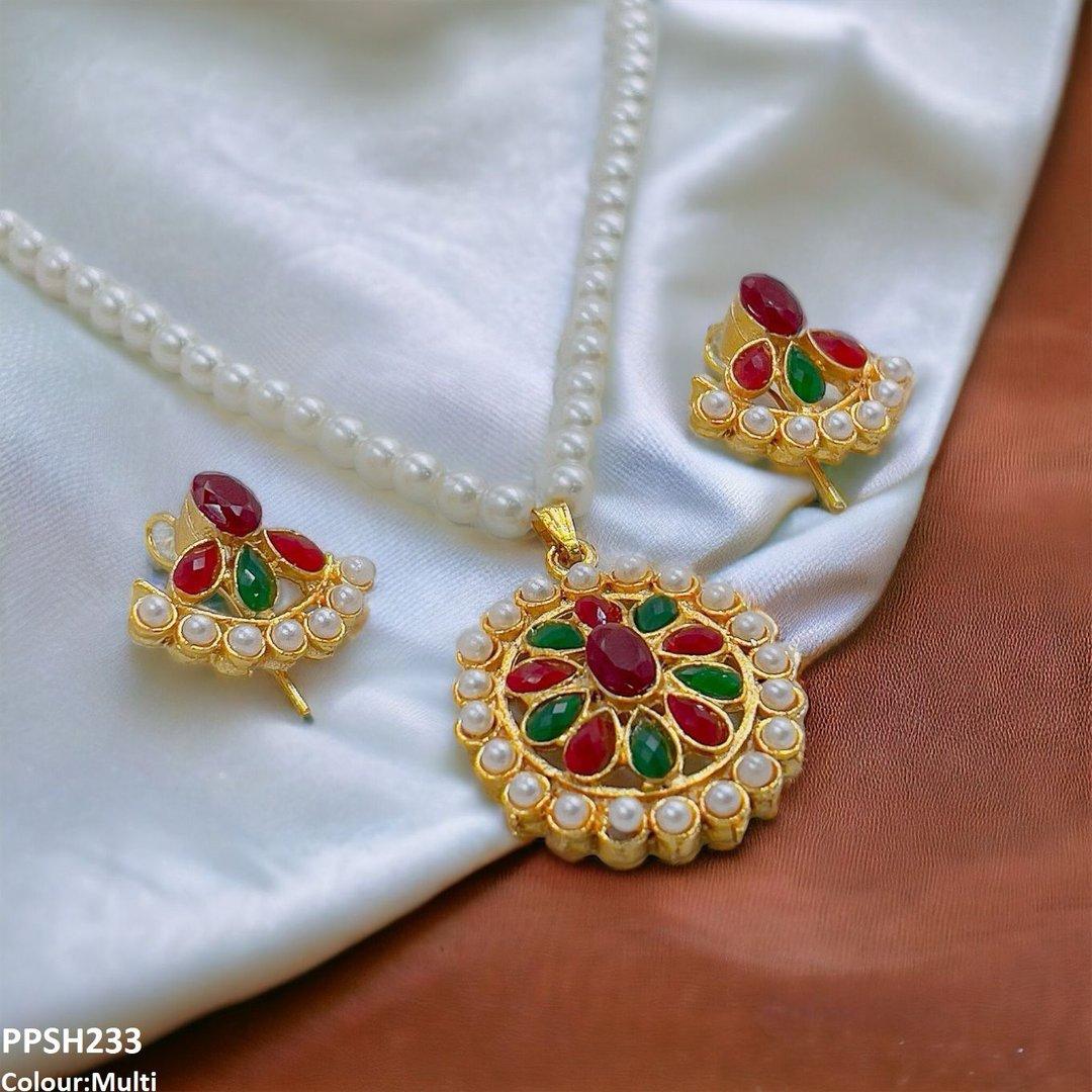 PPSH233 FRN Round Flower Pendant Set