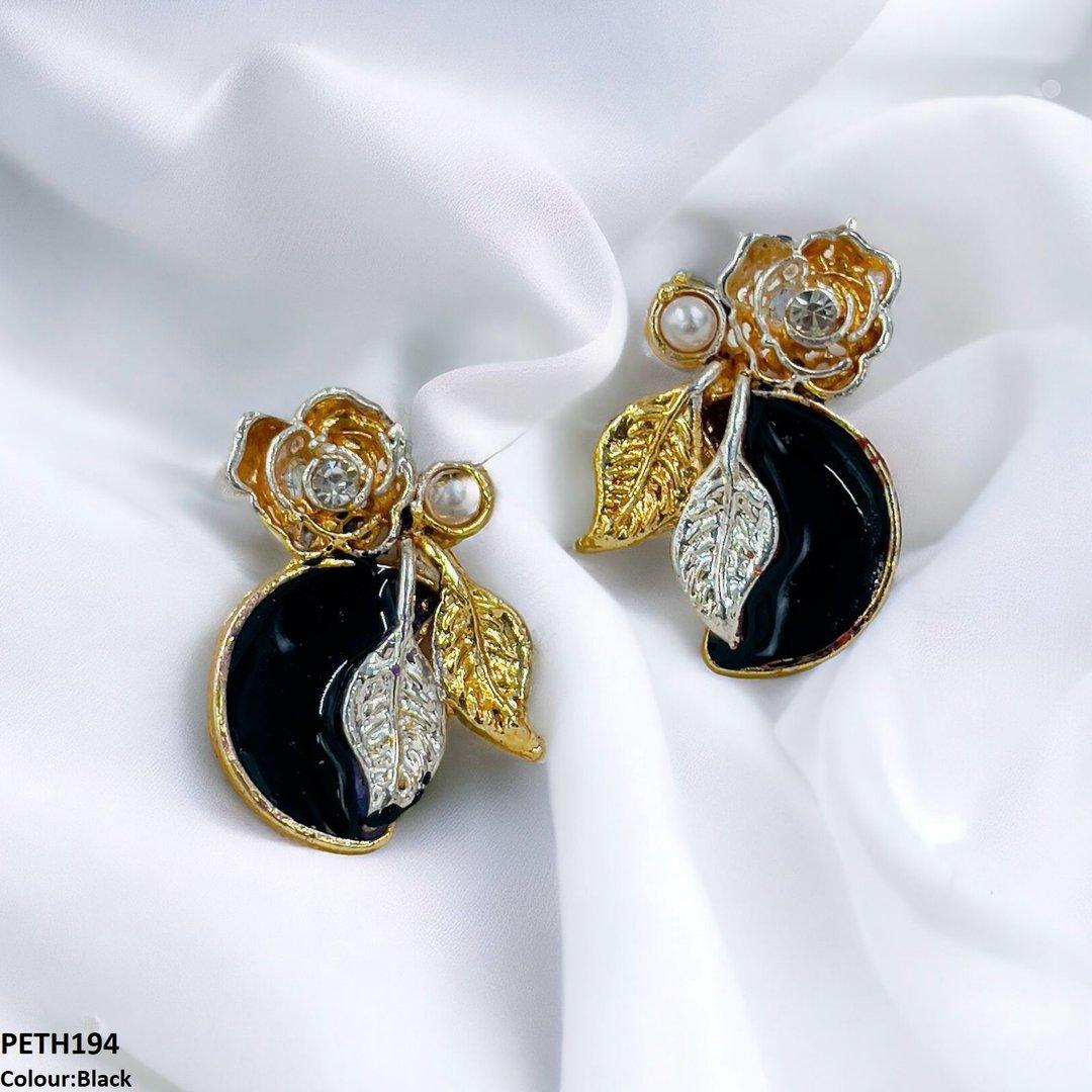 PETH194 SDQ Painted Half-Moon Flower Tops Pair