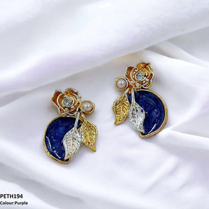 PETH194 SDQ Painted Half-Moon Flower Tops Pair