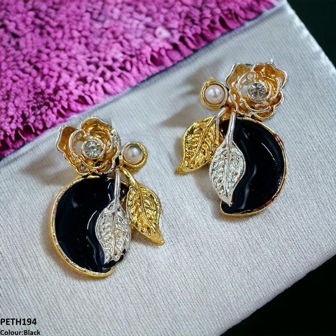 PETH194 SDQ Painted Half-Moon Flower Tops Pair