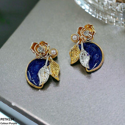 PETH194 SDQ Painted Half-Moon Flower Tops Pair