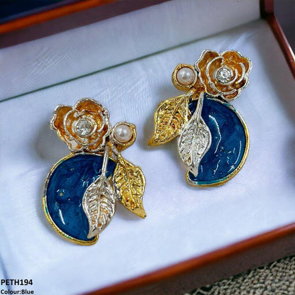 PETH194 SDQ Painted Half-Moon Flower Tops Pair