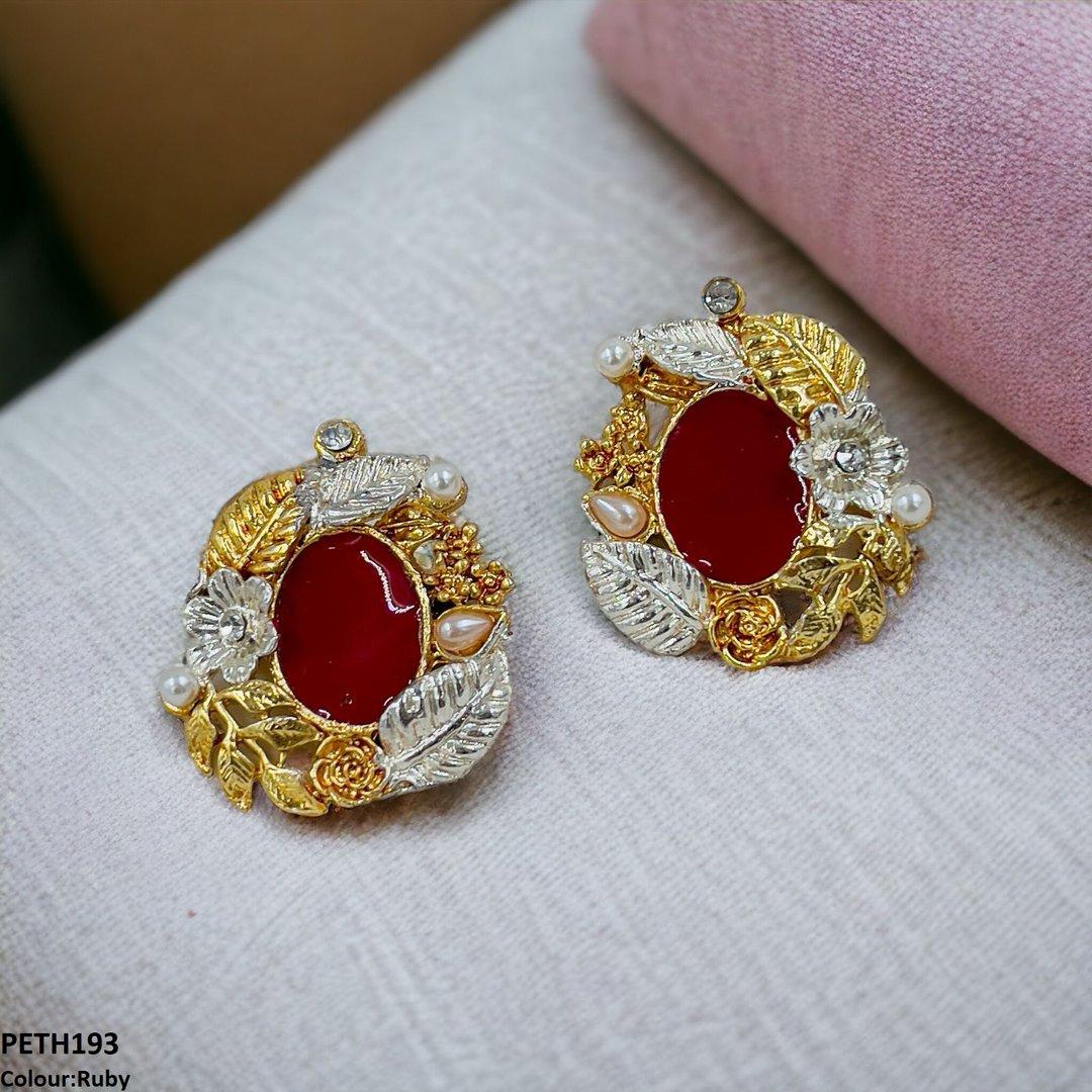 PETH193 SDQ Painted Oval-Leaf Tops Pair