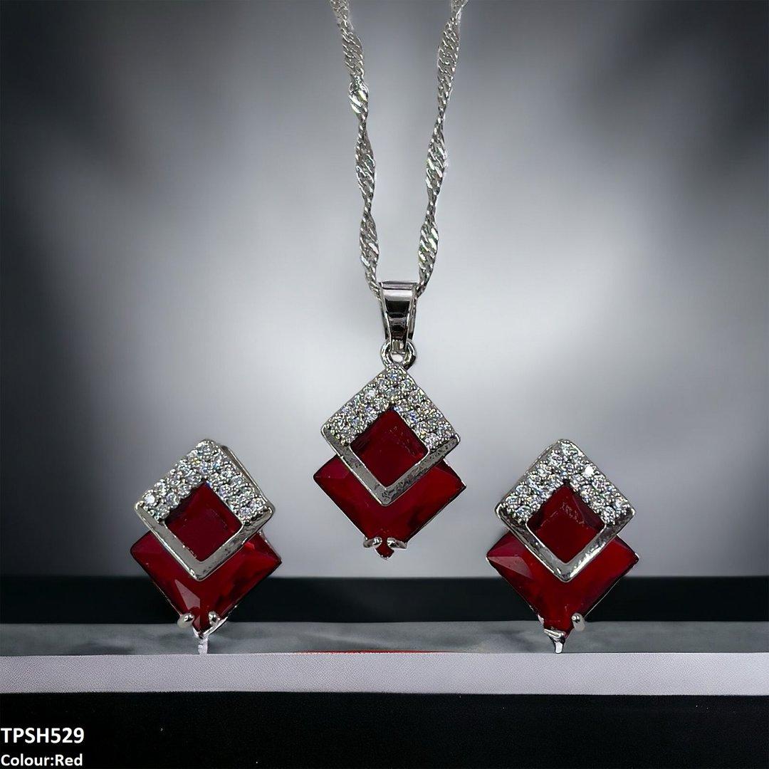 TPSH529 SHJ Square Pendent Set