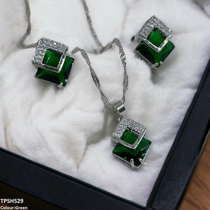 TPSH529 SHJ Square Pendent Set