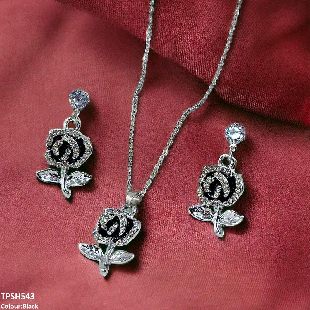 TPSH543 GCQ Flower Pendent Set