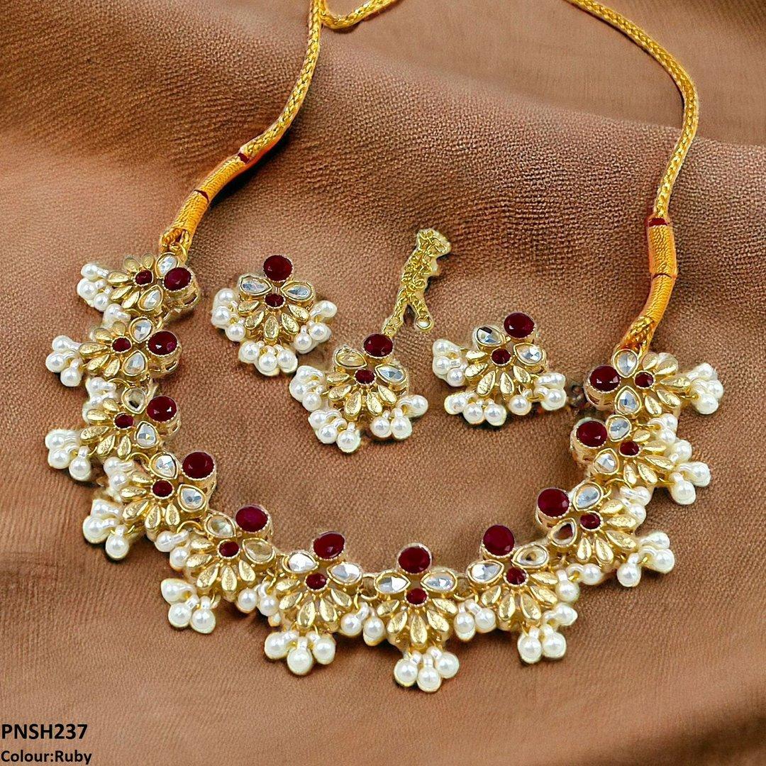 PNSH237 SDQ Tear/Flower Necklace Set