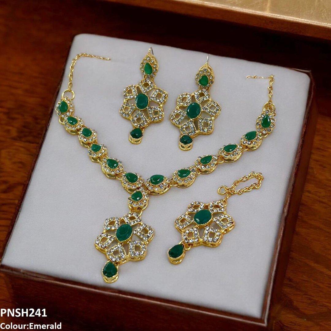 PNSH241 FRN Oval/Tear Drop Necklace Set