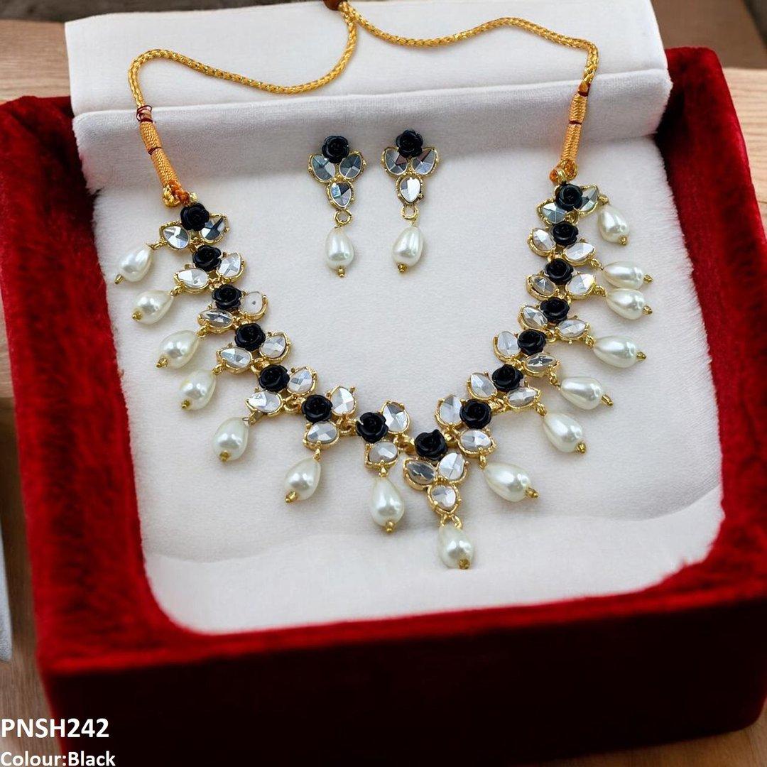 PNSH242 SDQ Flower/Pearl Drop Necklace Set