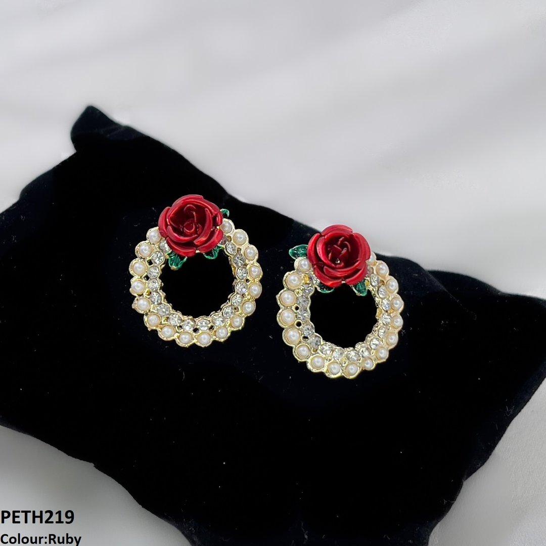 PETH219 SDQ Pearl Round Flower Tops Pair