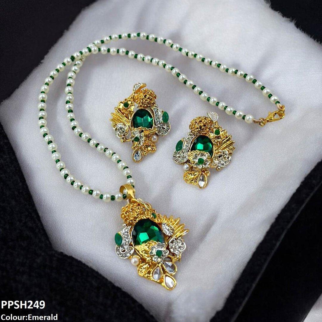 PPSH249 SDQ Oval/Tear Pendant Set