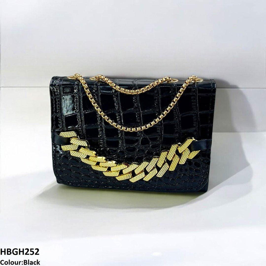 HBGH252 CYG Chain Hand Bag