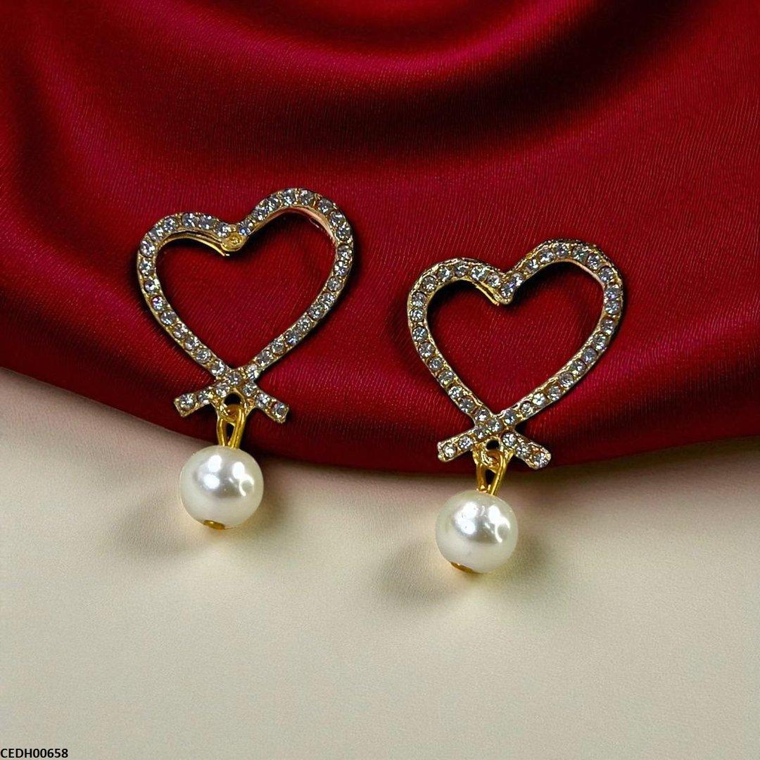 CEDH00658 SDQ Heart Pearl Drop Earrings - CEDH