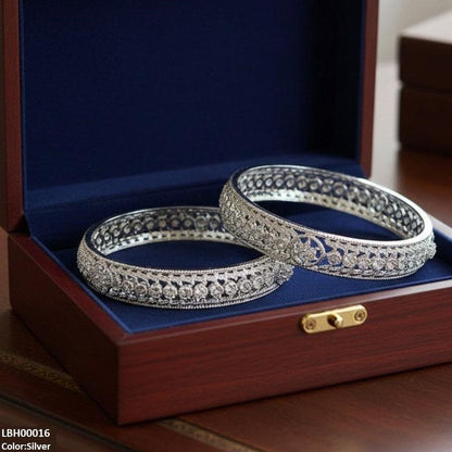 LBH00016 ANI Round Stone Flower Bangle Set - LBH