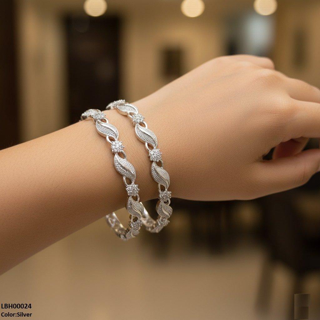 LBH00024 ANI Round Flower/Leaf Bangle Set- LBH