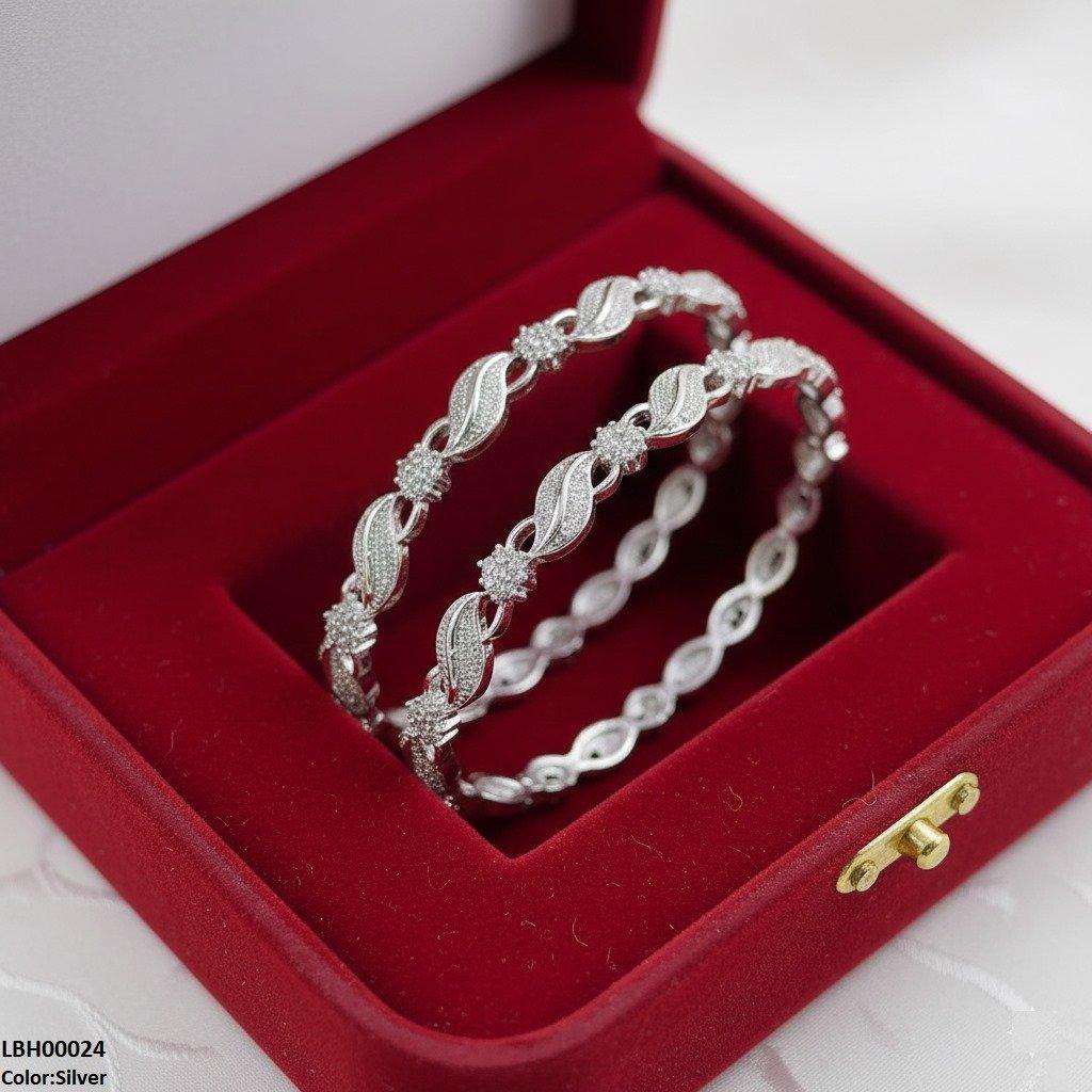 LBH00024 ANI Round Flower/Leaf Bangle Set- LBH