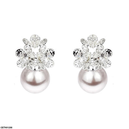 CETH01298 YHC Round Pearl Flower Tops Pair - CETH