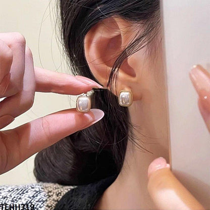 TEHH319 YQG Pearl Hoops Pair