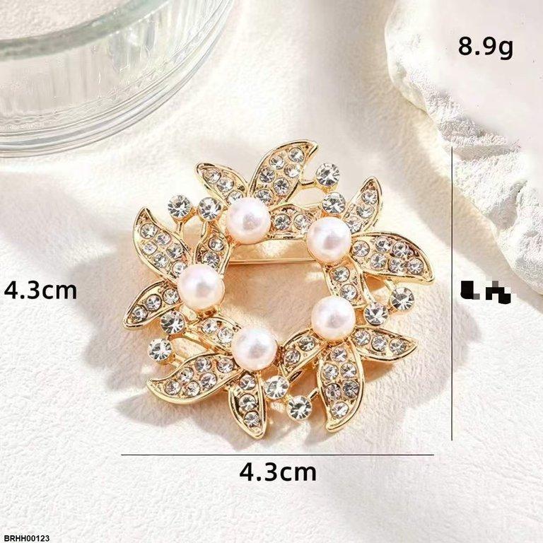 BRHH00123 XST Pearl wreath Zircon Broach - BRHH