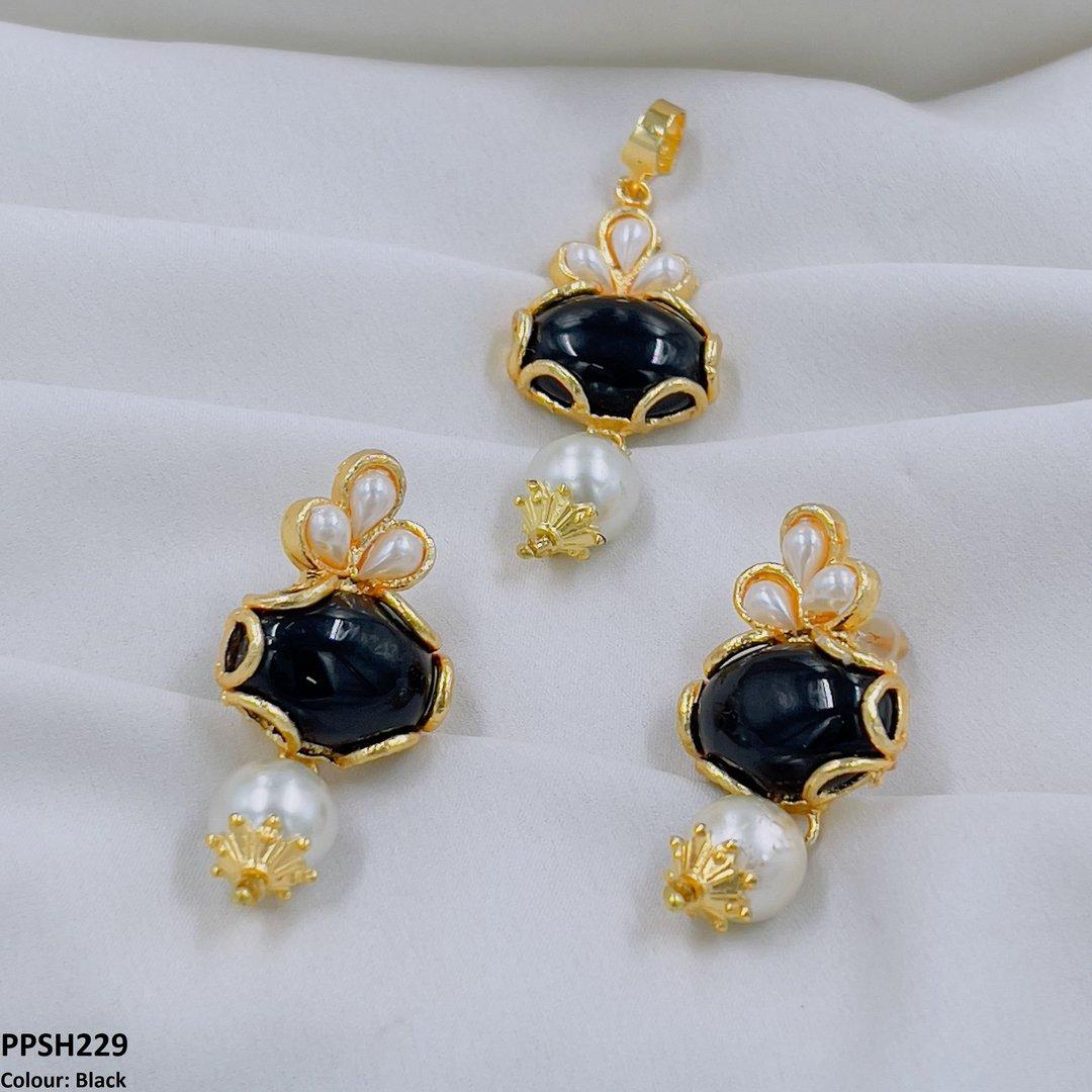 PPSH229 SDQ Tear Oval Pendant Set