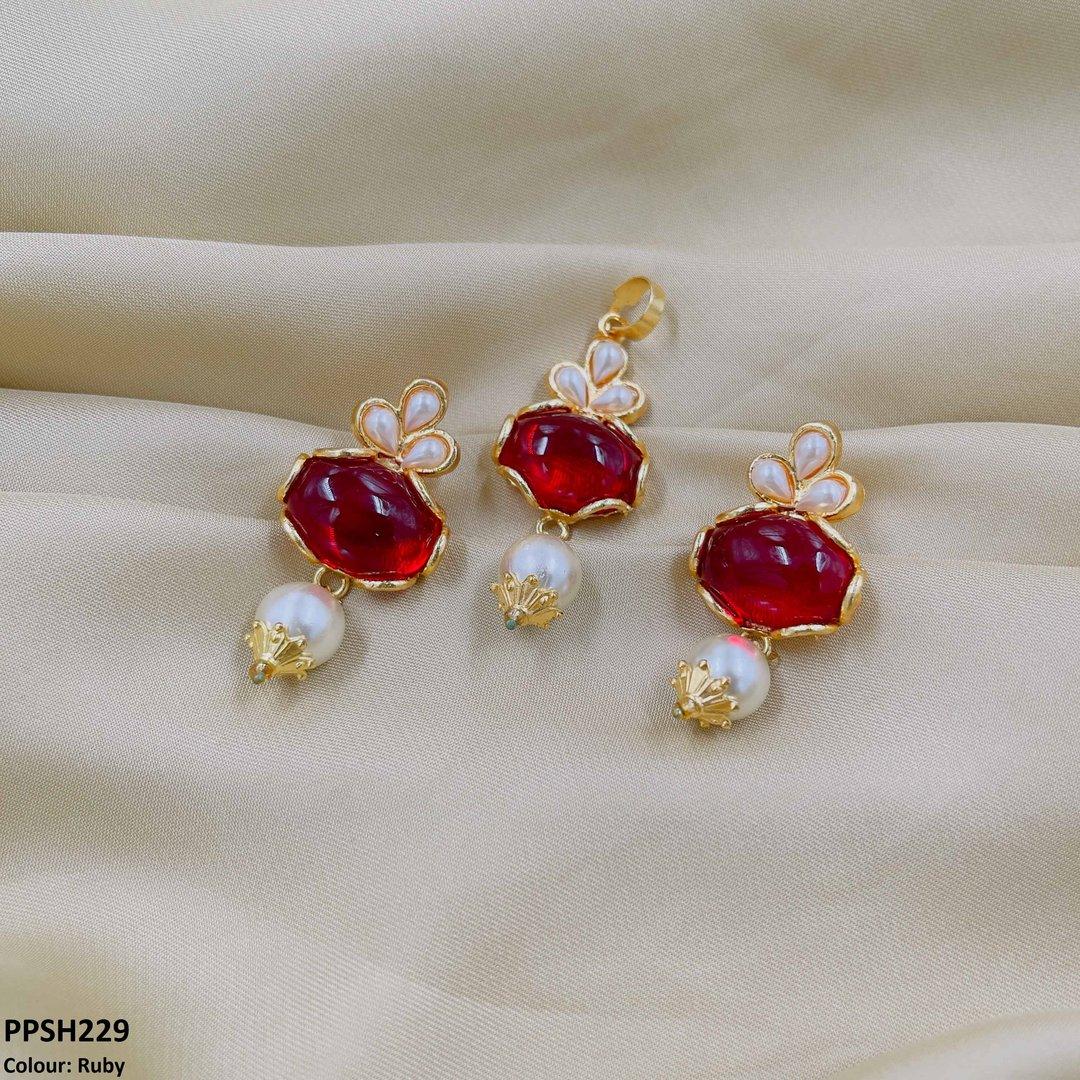 PPSH229 SDQ Tear Oval Pendant Set