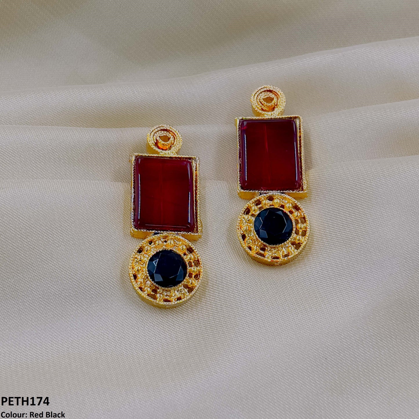 PETH174 FRN Square Ear Tops