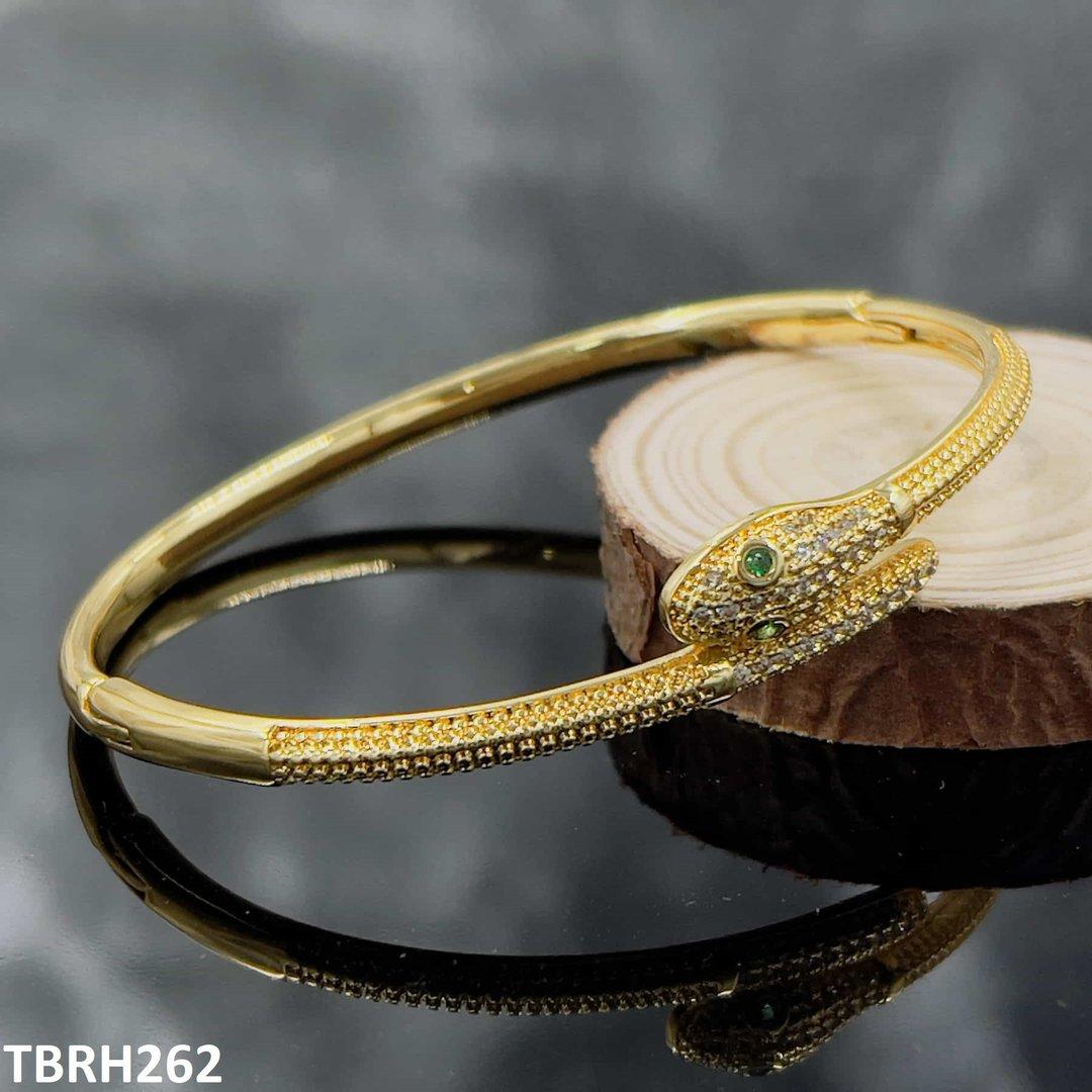 TBRH262 GXN Snake Hand Bracelet