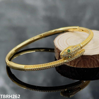 TBRH262 GXN Snake Hand Bracelet