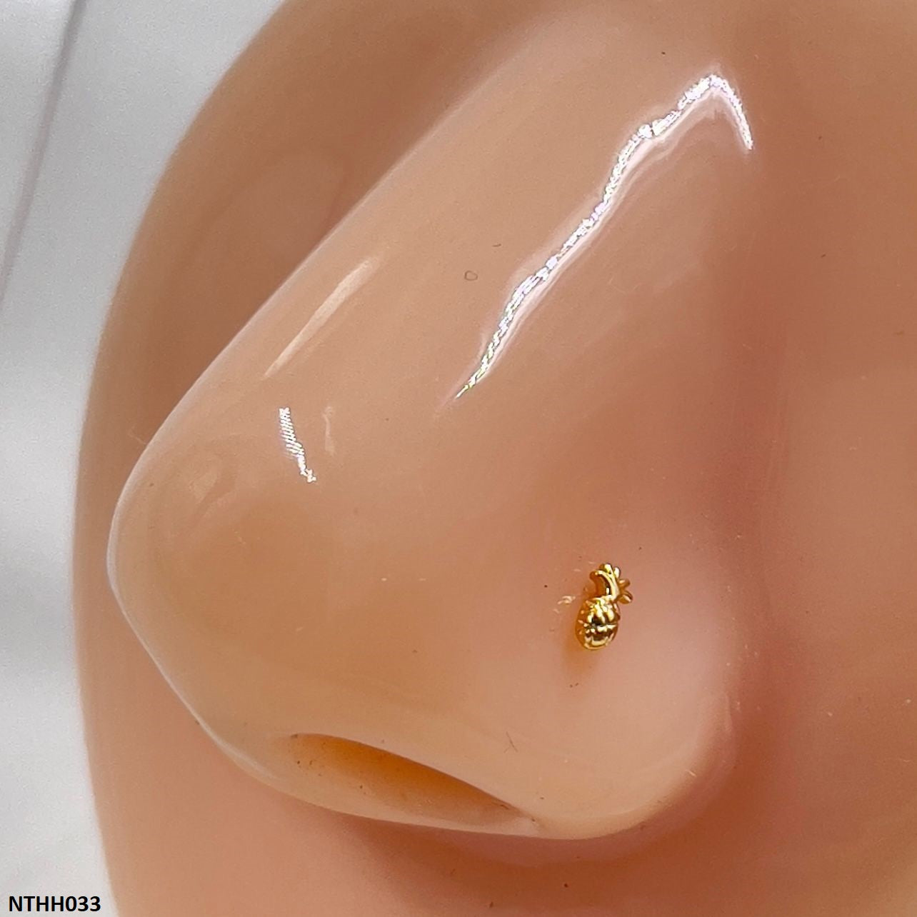 NTHH033 XYL Pineapple Nose Pin – IM Wholesale