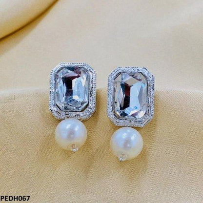 PEDH067 SDQ Radiant Pearl Earrings Drop Pair