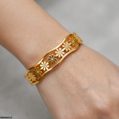 TBRH00513 MSS Round Flower Stainless Steel Bracelet - TBRH