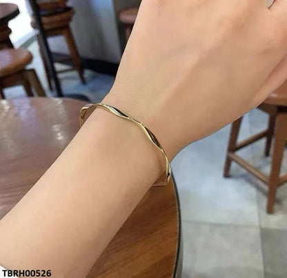 TBRH00526 LSH Curved Hand Cuff Bracelet - TBRH