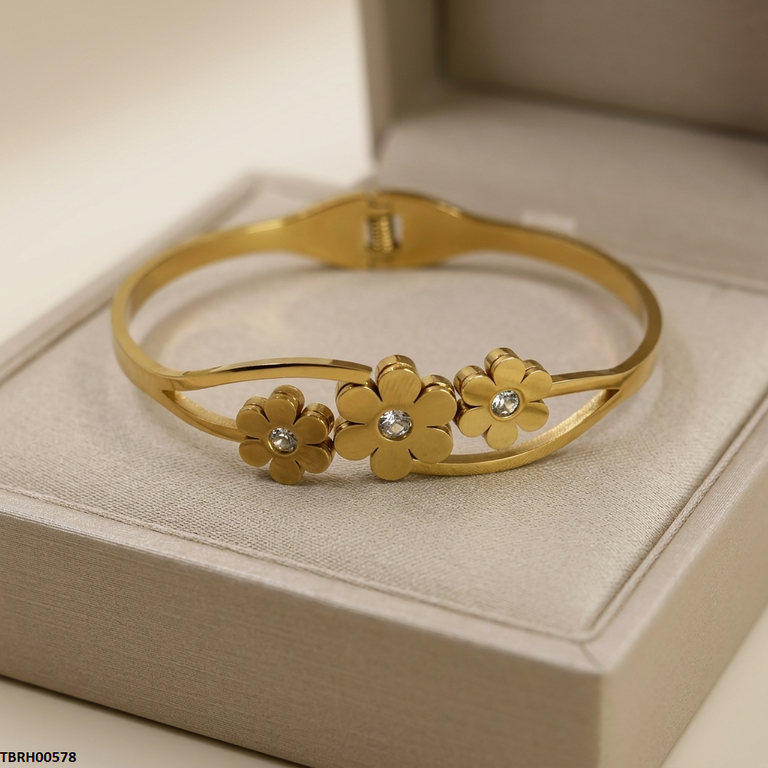 TBRH00578 BHS Triple Flower Stainless Steel Bracelet Adjustable - TBRH