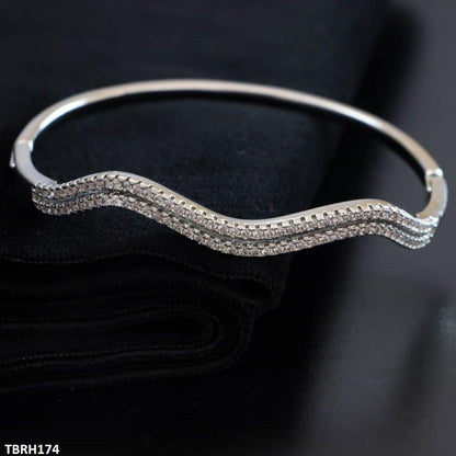 TBRH174 GXN Imp Bracelet Openable