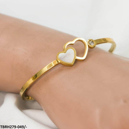 TBRH279 ANN Dabble Heart Hand Bracelet