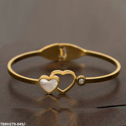 TBRH279 ANN Dabble Heart Hand Bracelet