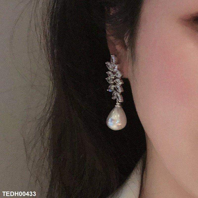 TEDH00433 CSH Tear Pearl Drop Earrings - TEDH
