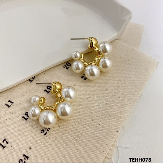 TEHH078 YQG Pearl Hoops Pair