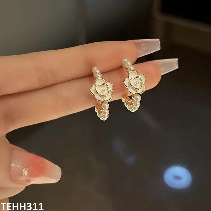 TEHH311 YHC Flower Pearl Hoops Pair