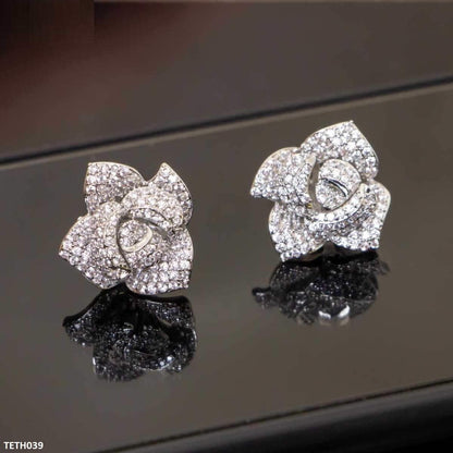 TETH039 DNG Rose Flower Stud Tops Pair
