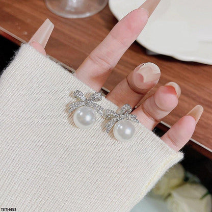 TETH453 DDJ Bow/Pearl Stud Tops