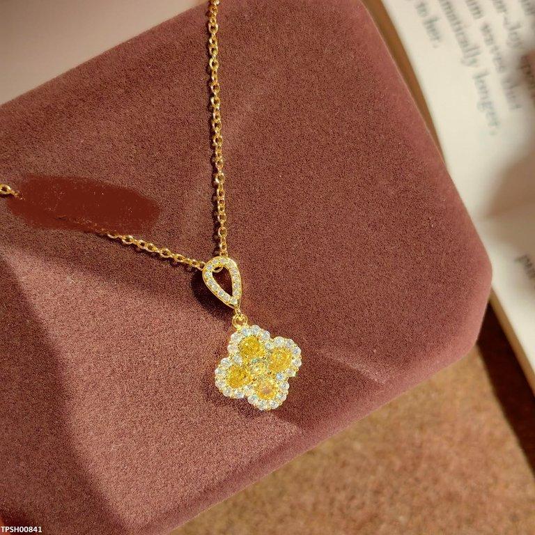 TPSH00841 GWH Four Leaf Clover Pendant - TPSH